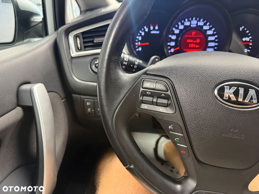 Kia Ceed - 16