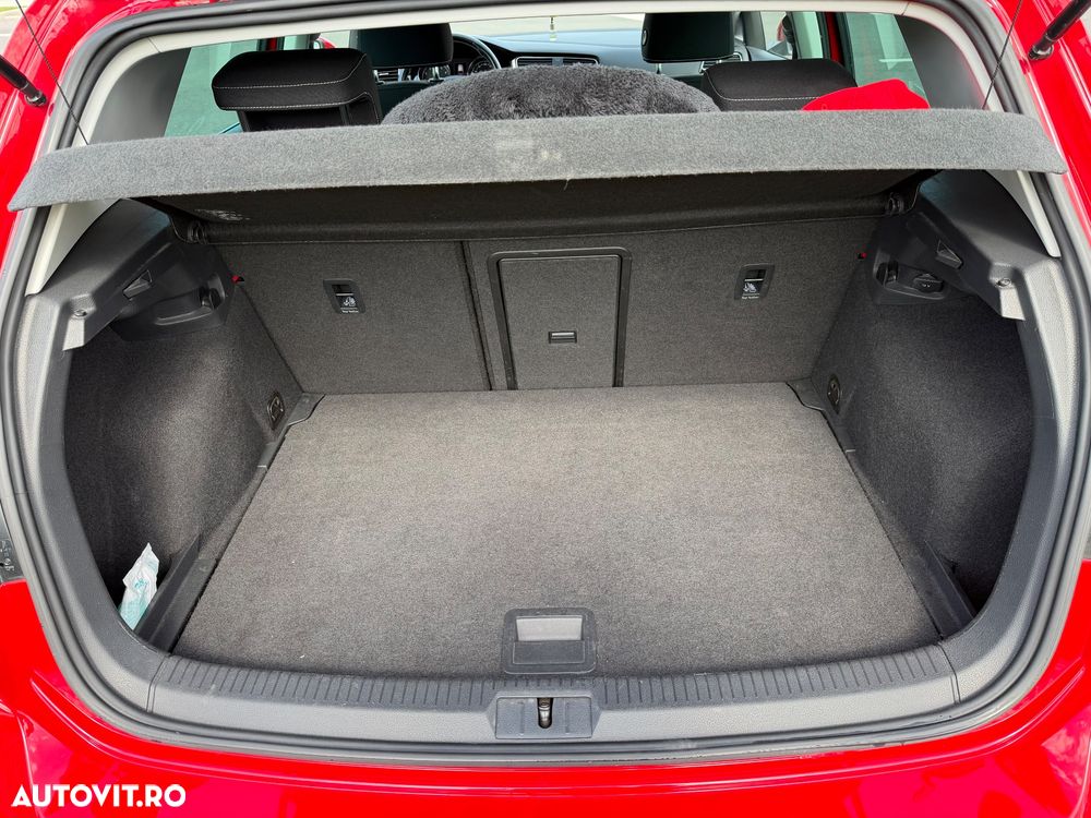 Volkswagen Golf - 8
