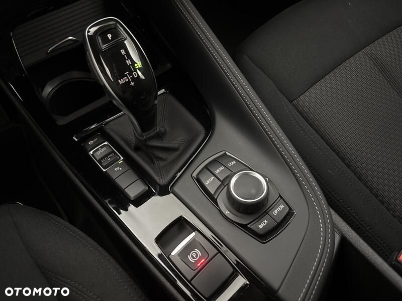 BMW X2 sDrive18i GPF - 17