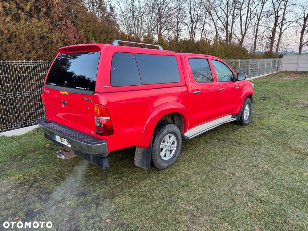 Toyota Hilux 4x4 Double Cab Life - 2