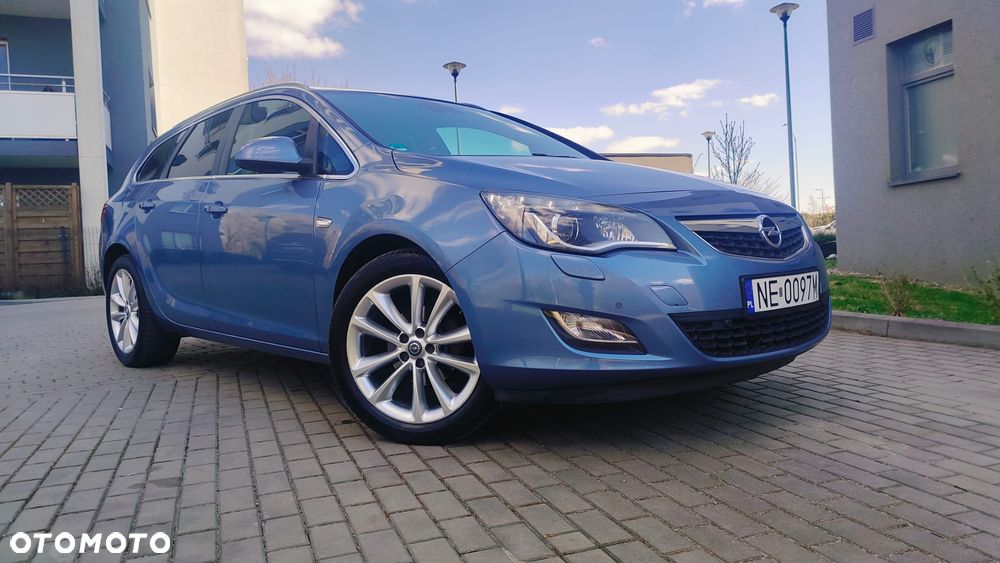 Opel Astra 1.4 Turbo Cosmo - 2