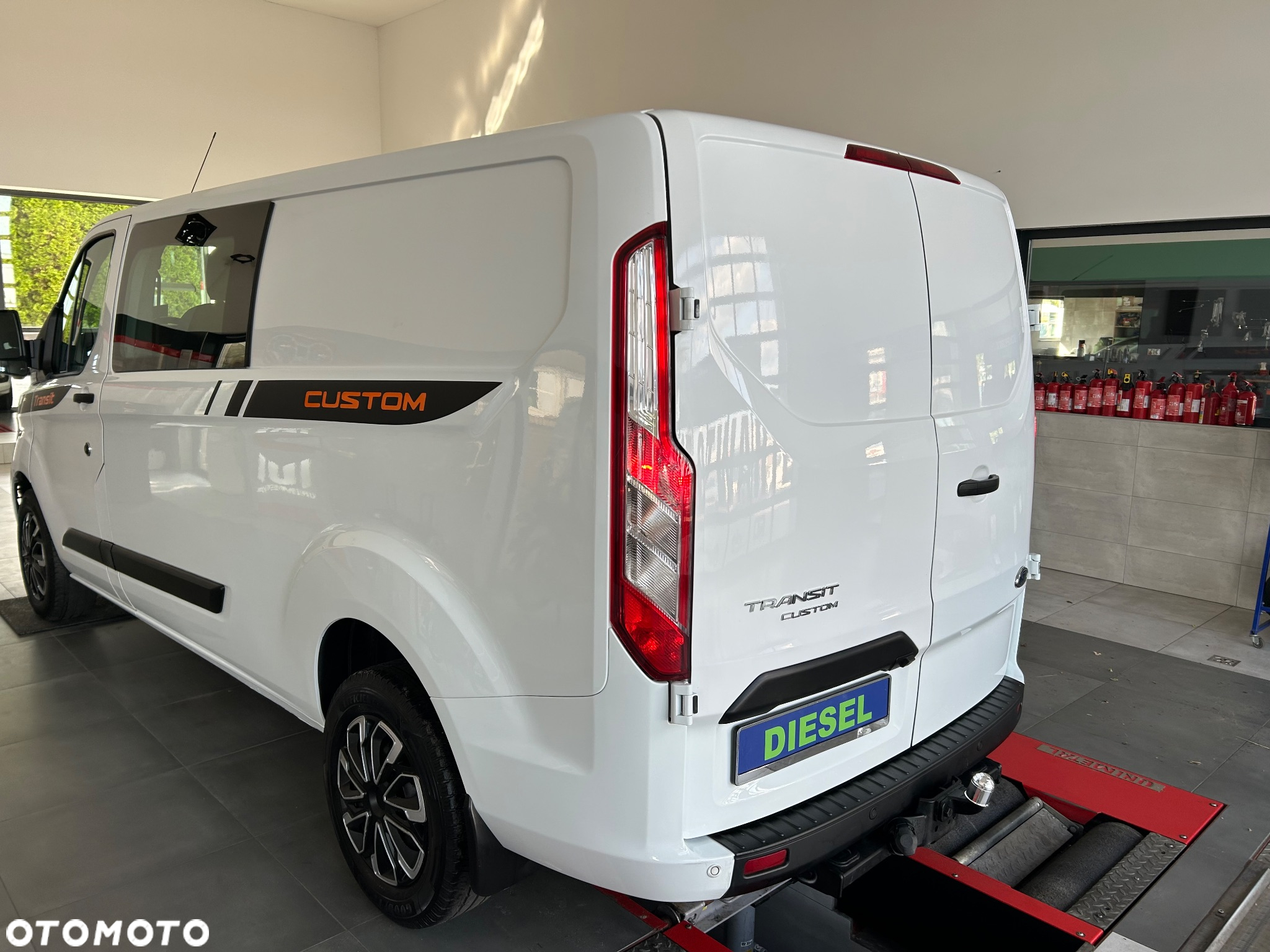 Ford Transit Custom 320 L1H2 VA Trend Nugget - 5