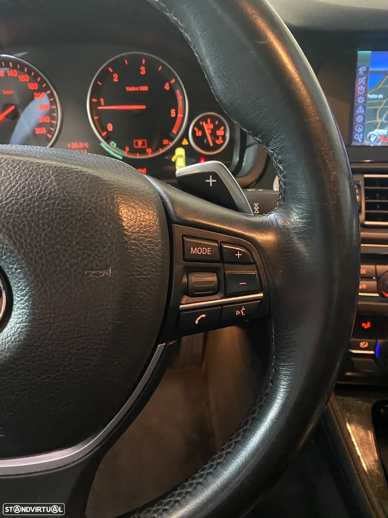 BMW 520 d Exclusive Auto 123g - 12