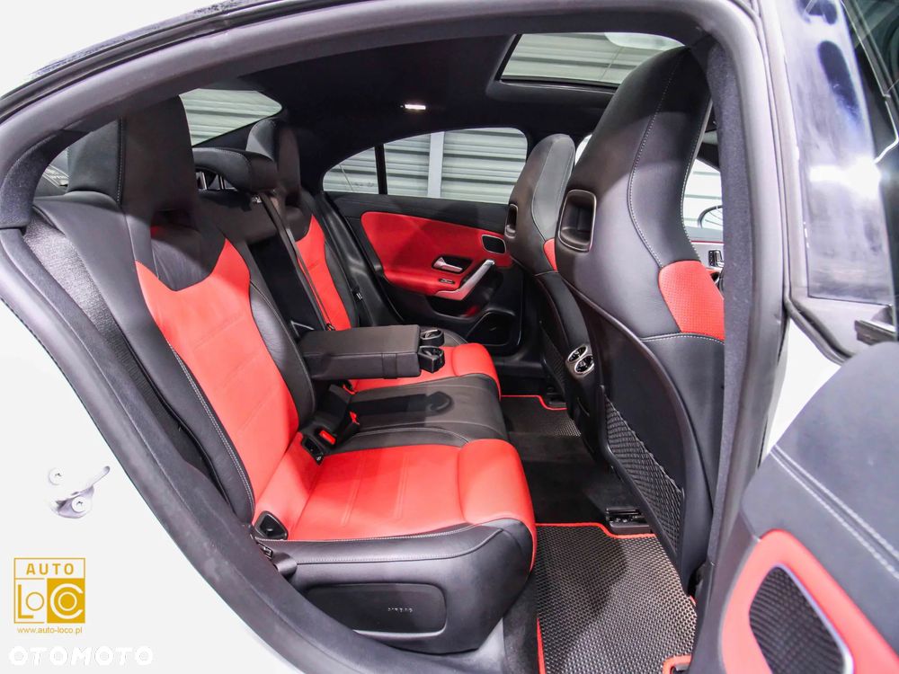 Mercedes-Benz CLA - 11