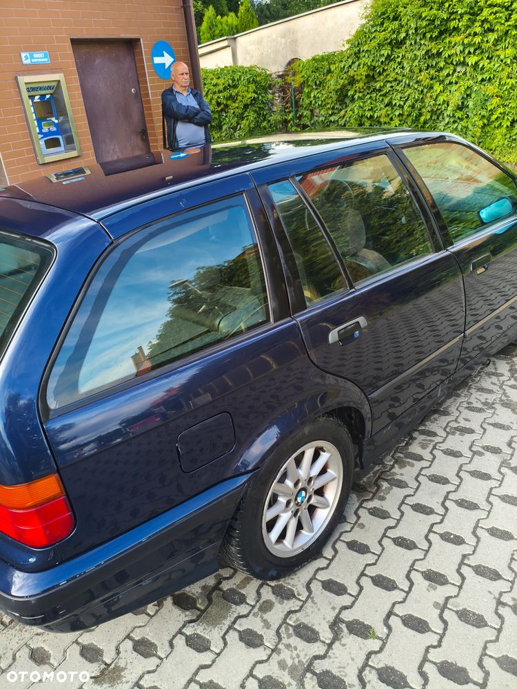 BMW Seria 3 318i - 2