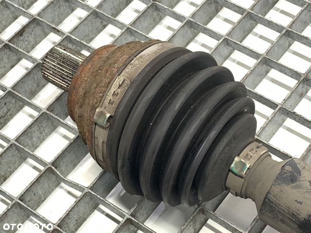 PÓŁOŚ PRAWY PRZÓD  VW GOLF VI (5K1) 2008 - 2014 1.2 TSI 63 kW [86 KM] benzyna 2010 - 2012 - 3