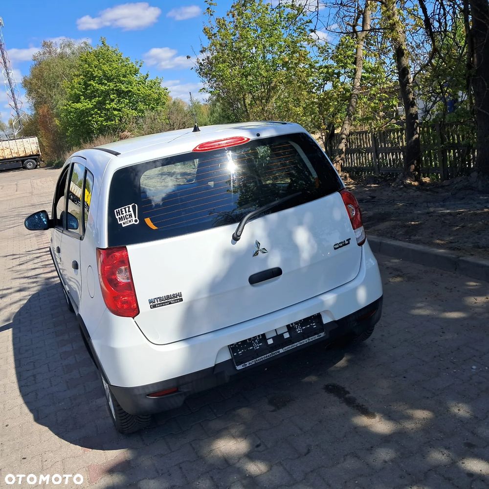 Mitsubishi Colt - 5