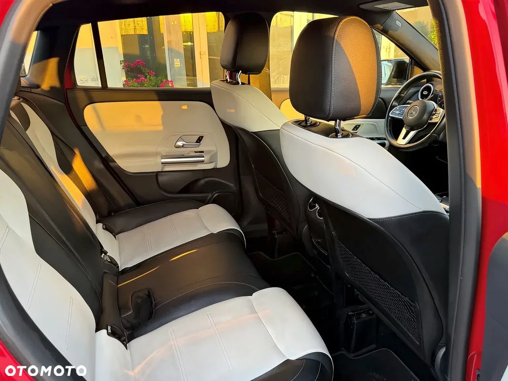 Mercedes-Benz GLA 250 4-Matic AMG Line - 11