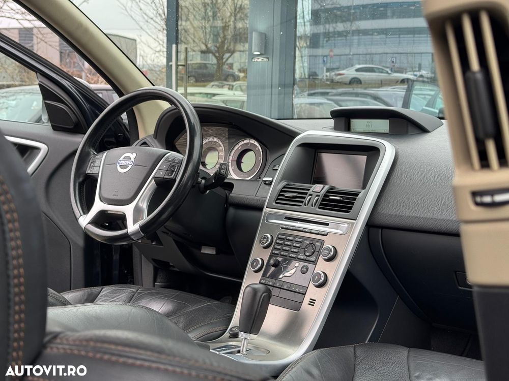 Volvo XC 60 D5 AWD Aut. Momentum - 18