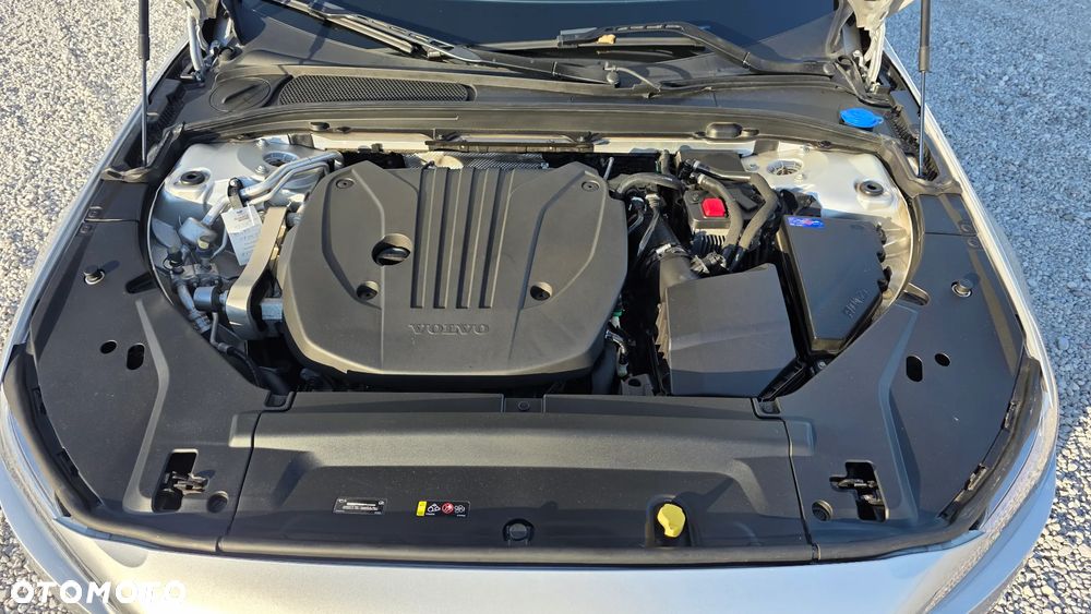 Volvo V90 B5 B R-Design - 10