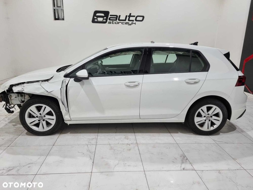 Volkswagen Golf - 11