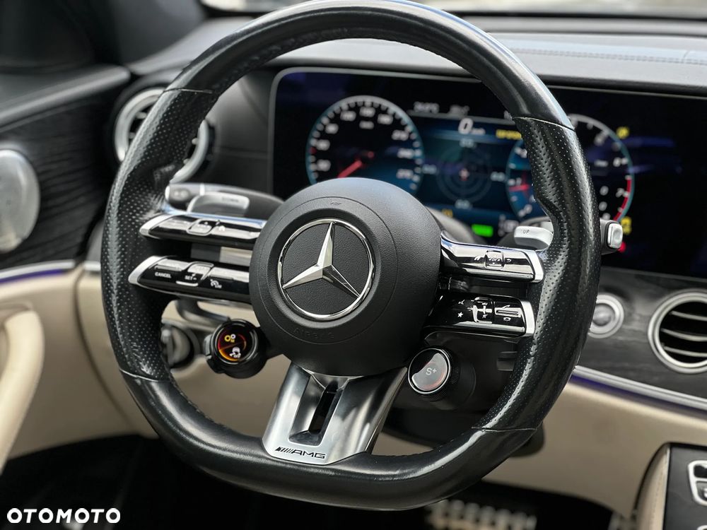 Mercedes-Benz Klasa E - 28