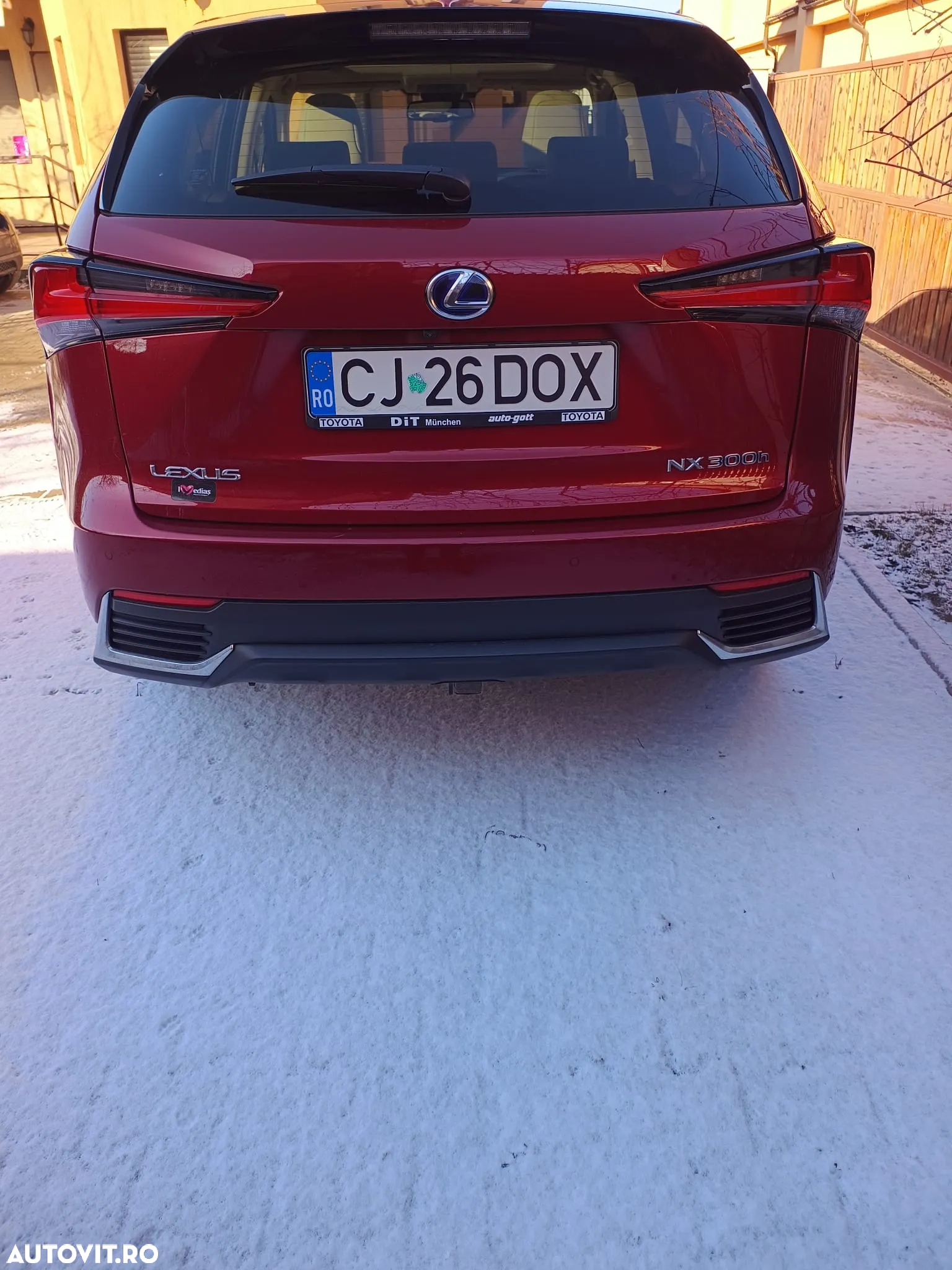 Lexus Seria NX - 25