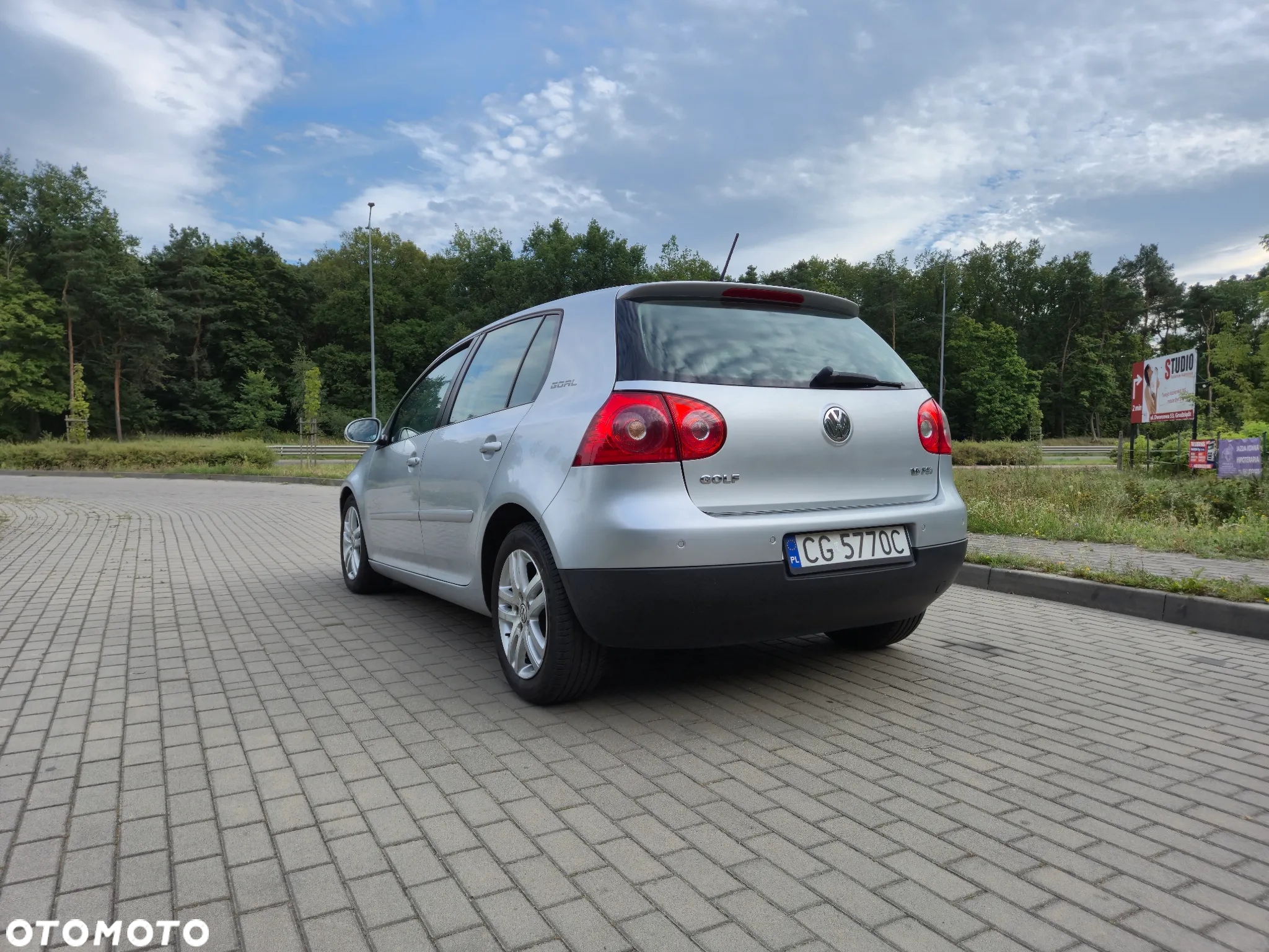 Volkswagen Golf V 1.6 FSI Comfortline - 11