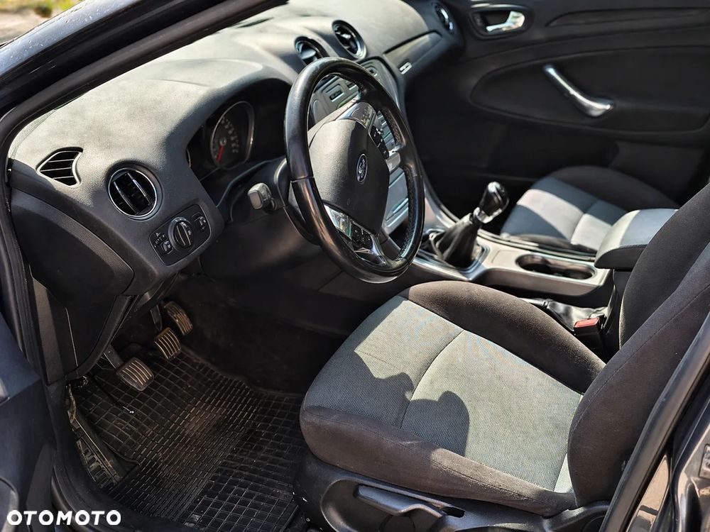 Ford Mondeo 1.8 TDCi Ambiente - 5