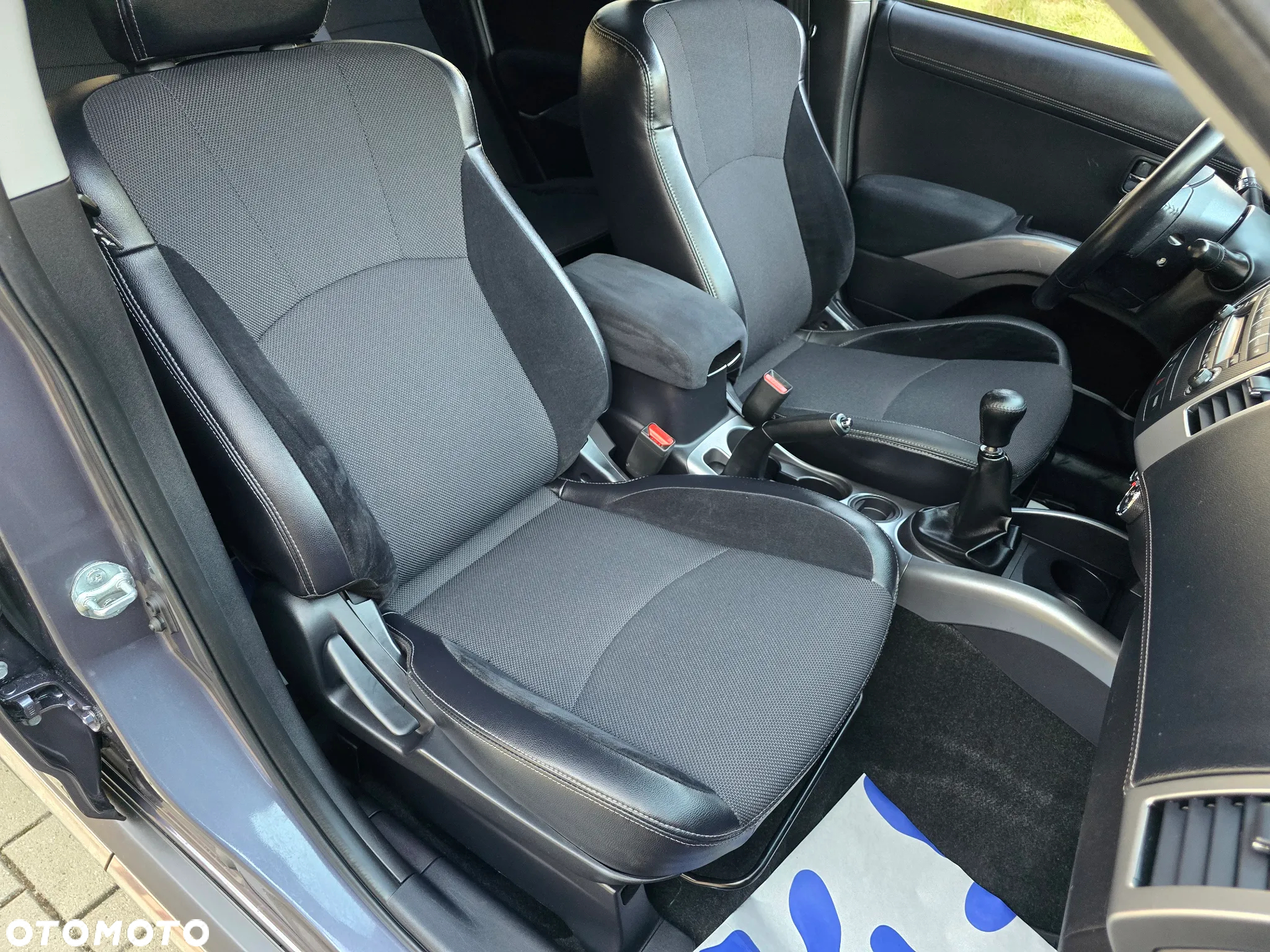 Mitsubishi Outlander 2.0 2WD Edition - 27