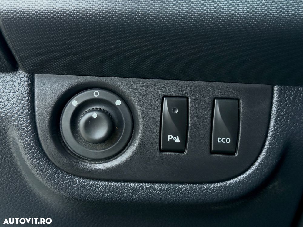 Dacia Logan 0.9 TCe Laureate - 18