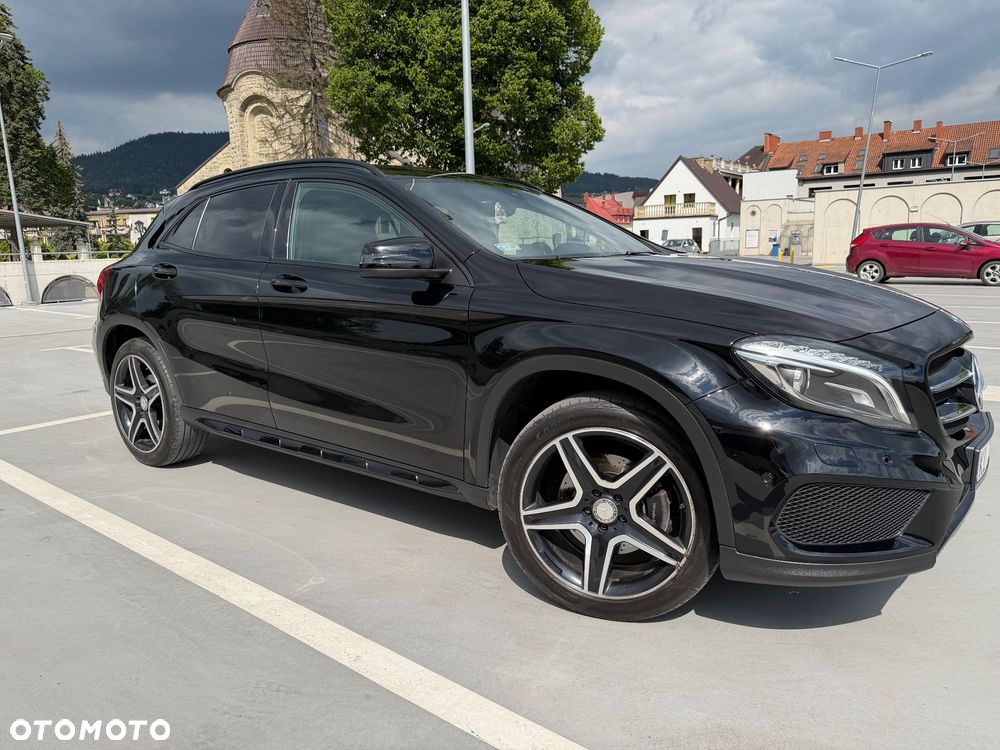 Mercedes-Benz GLA 250 4-Matic AMG Line - 3