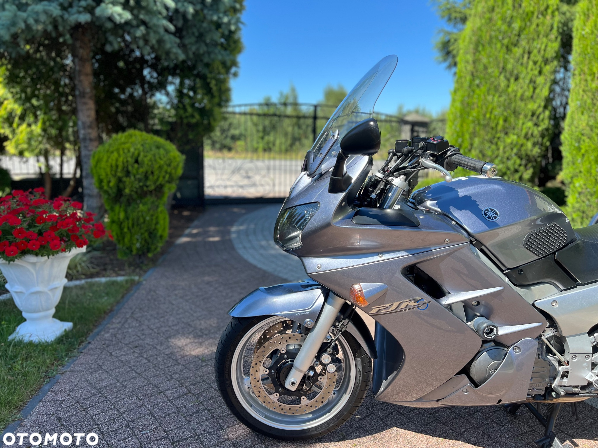 Yamaha FJR - 24