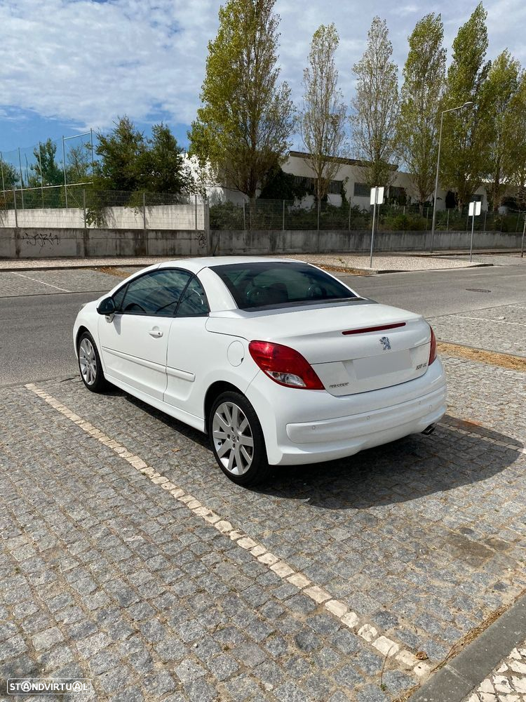 Peugeot 207 CC 1.6 HDi Allure - 12
