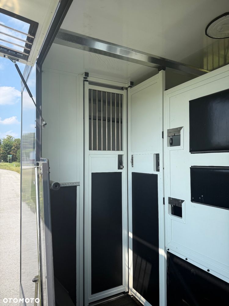 Mercedes-Benz Sprinter - 5