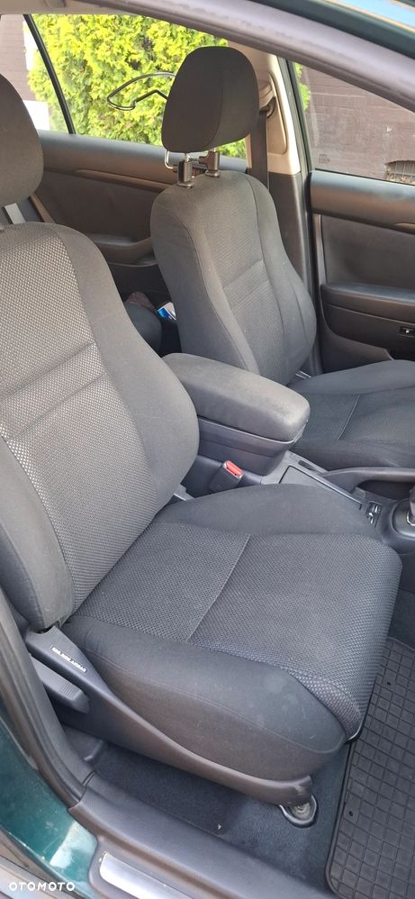 Toyota Avensis 2.0 D-4D Sol Plus - 14