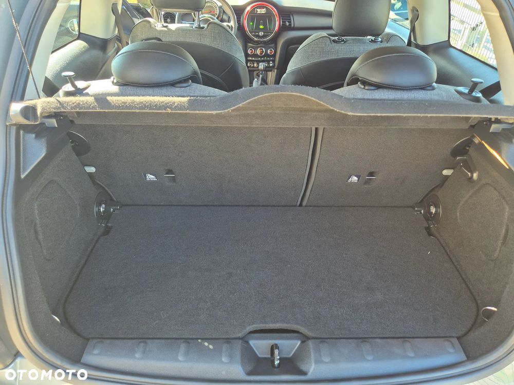 MINI ONE 60 Years - 21