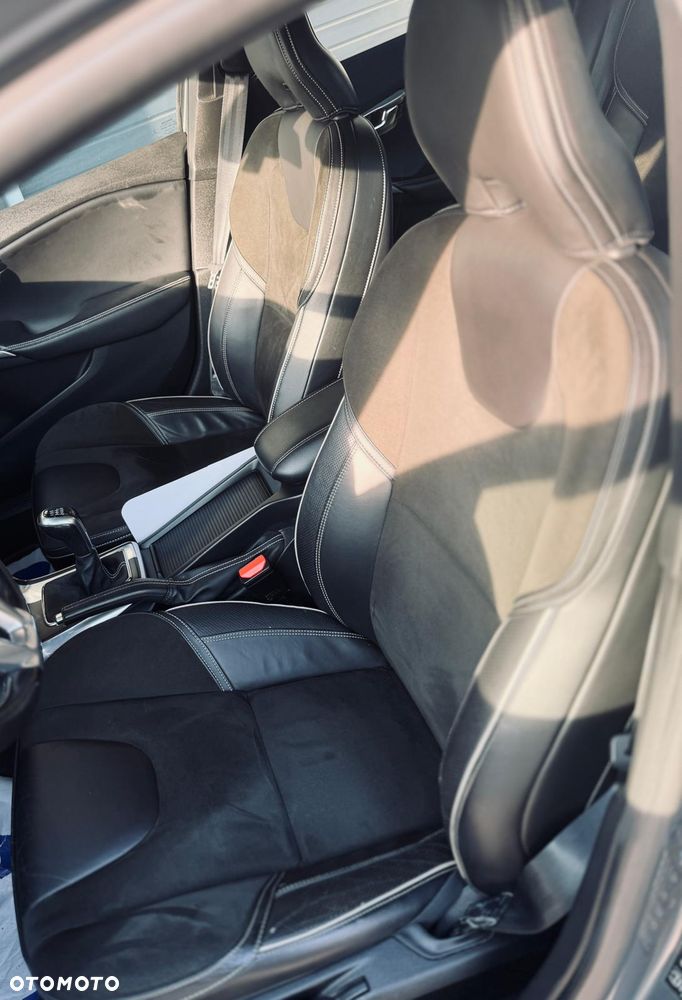 Volvo V40 D2 Drive-E Base - 32