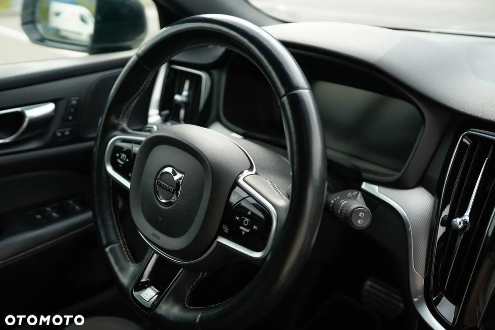 Volvo V60 D4 AWD R-Design - 20