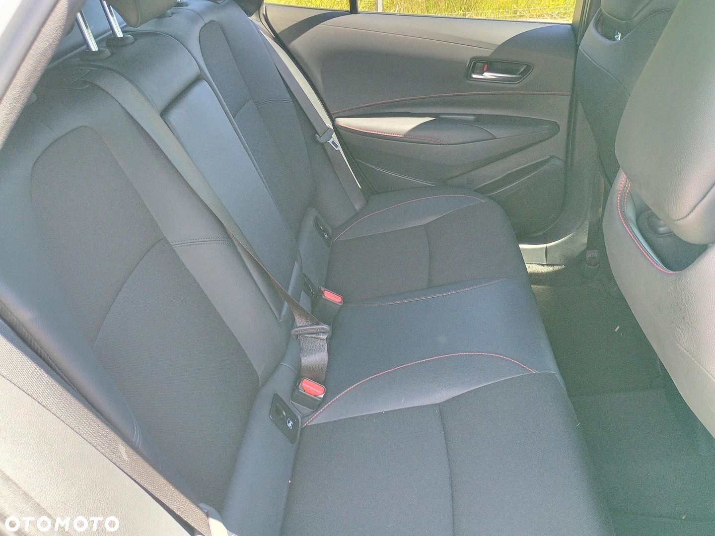 Toyota Corolla - 12