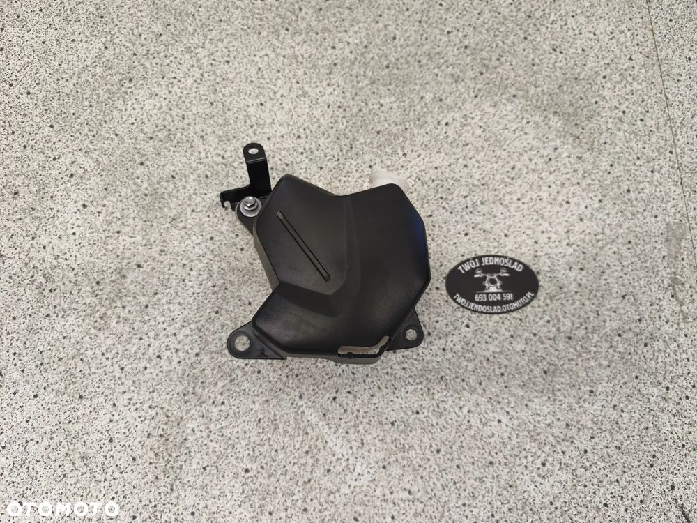 Zbiorniczek wyrównawczy, płynu chłodniczego, osłona zbiorniczka Triumph Trident 660 2022 - 1