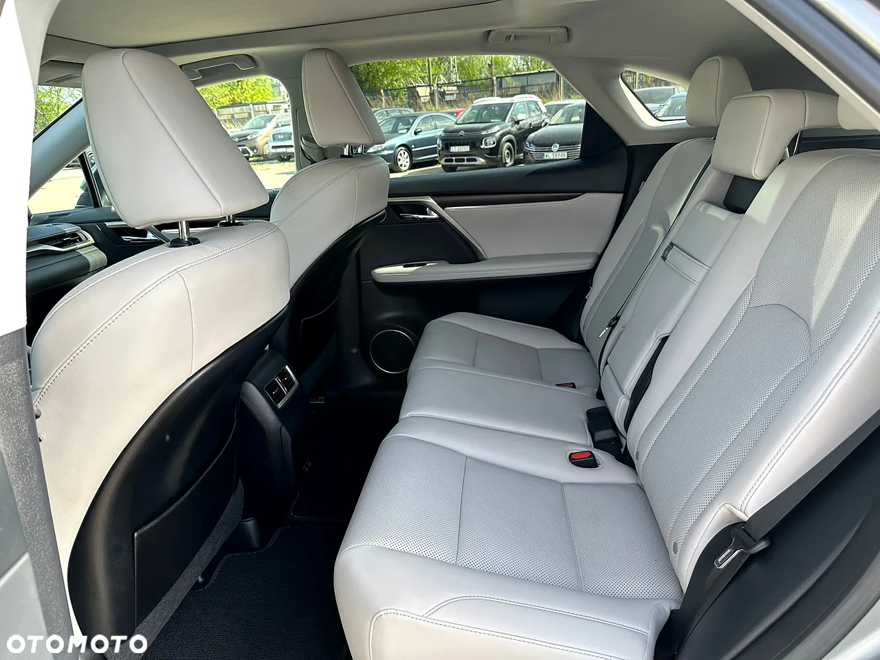 Lexus RX - 8