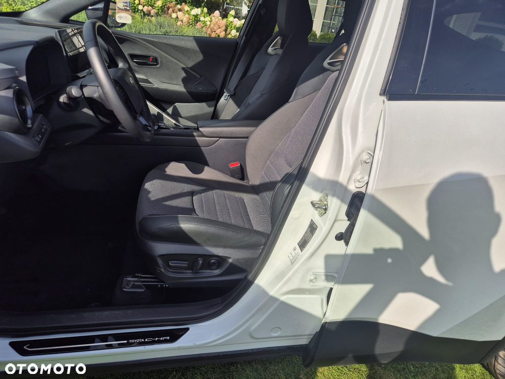 Toyota C-HR 1.8 Hybrid Black&White - 27