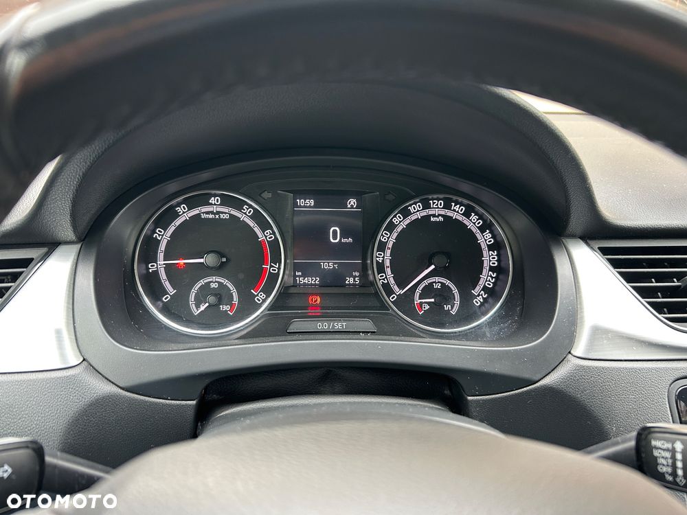 Skoda RAPID 1.0 TSI Ambition - 11