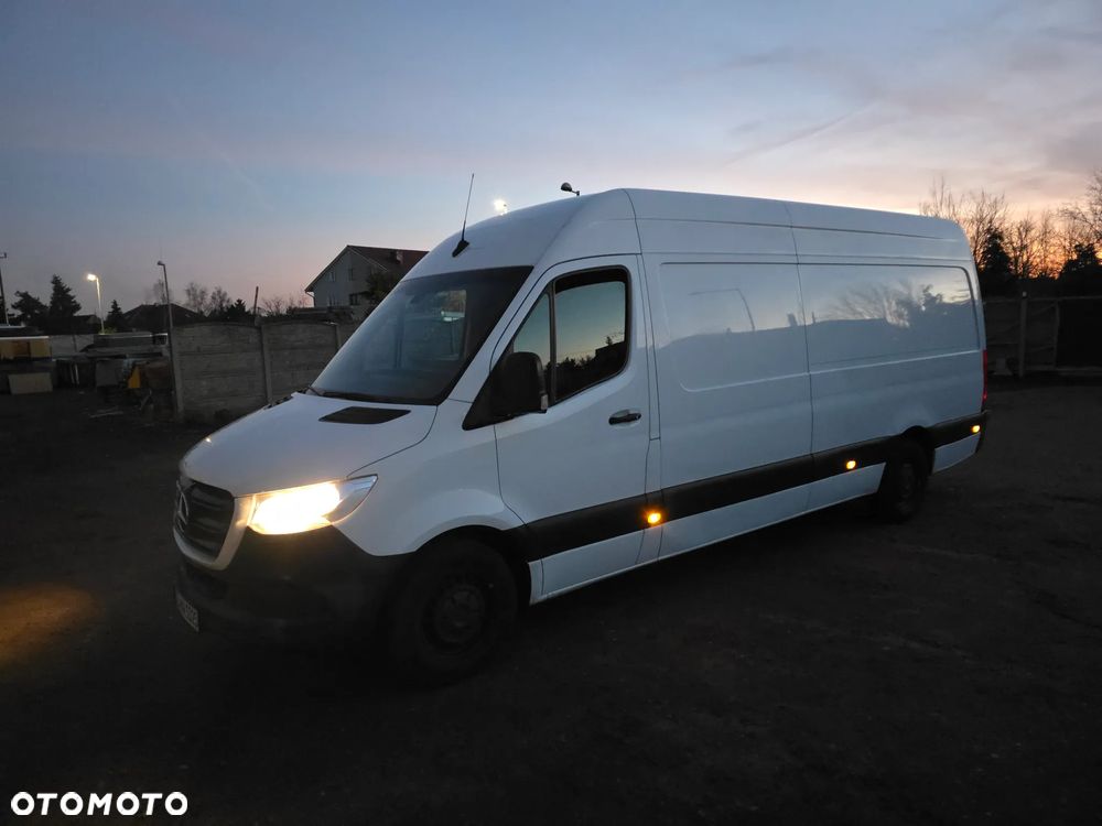 Mercedes-Benz Sprinter - 1