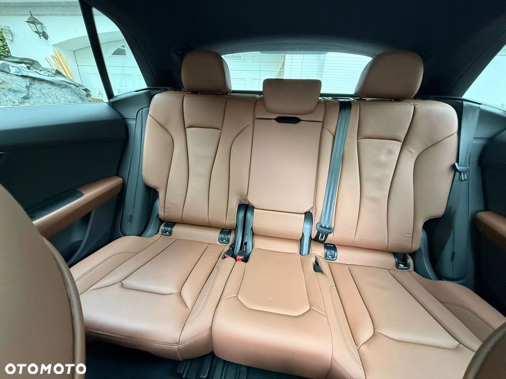 Audi Q8 55 TFSI quattro tiptronic - 14