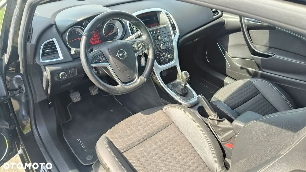 Opel Astra 1.4 Turbo Innovation - 11