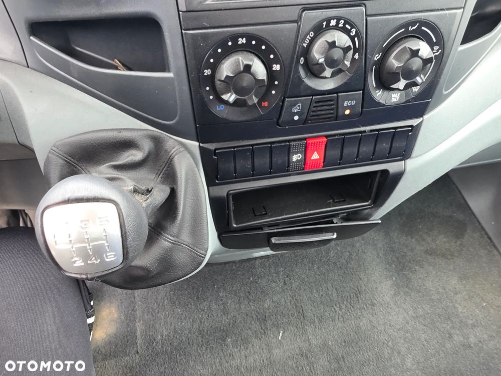 Iveco Daily 35c-15 Skrzynia 4.40 M ! Klima ! 3.0 HPI  ! Bez Korozji  ! Z Włoch  ! - 13