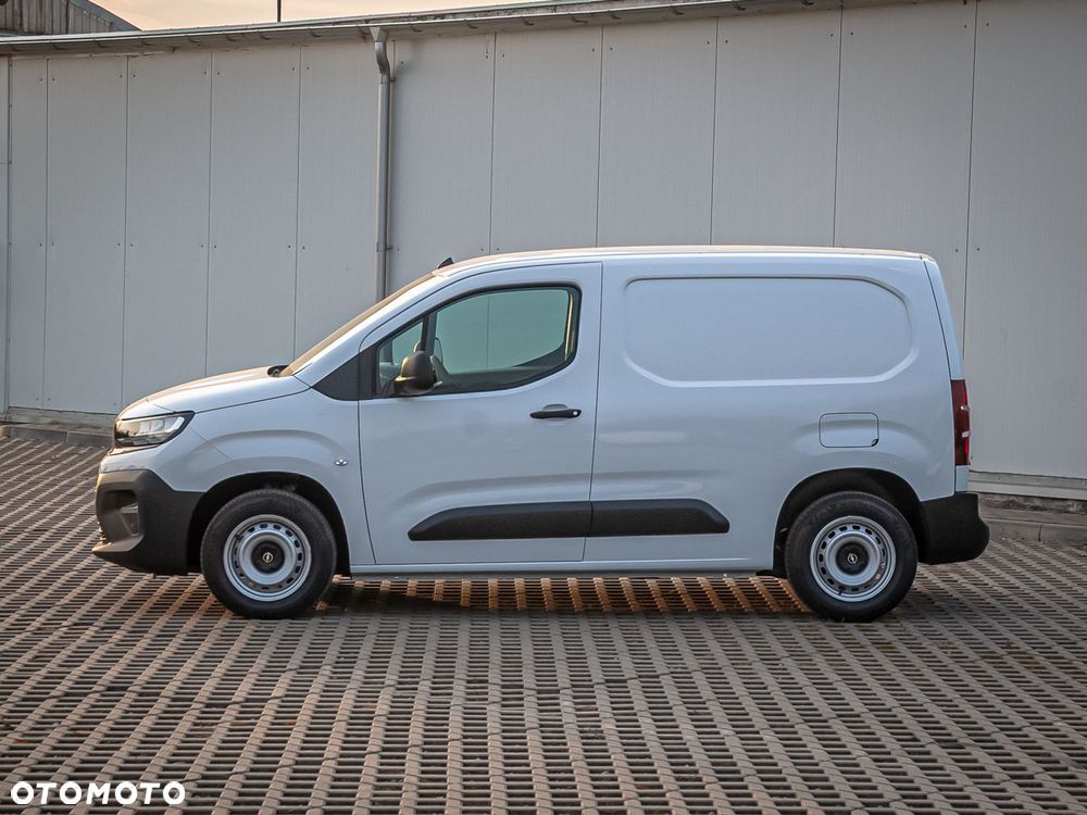 Opel COMBO CARGO FURGON M DIESEL 100KM MANUAL - 9