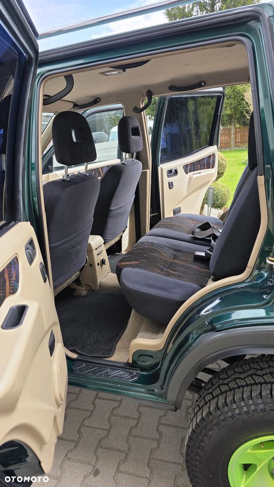 Nissan Terrano 2.7 TDi Comfort - 30