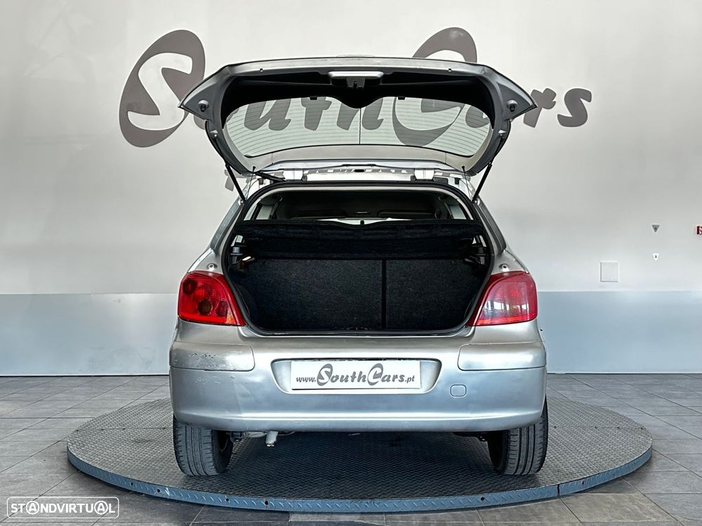 Peugeot 307 1.4 XR - 5