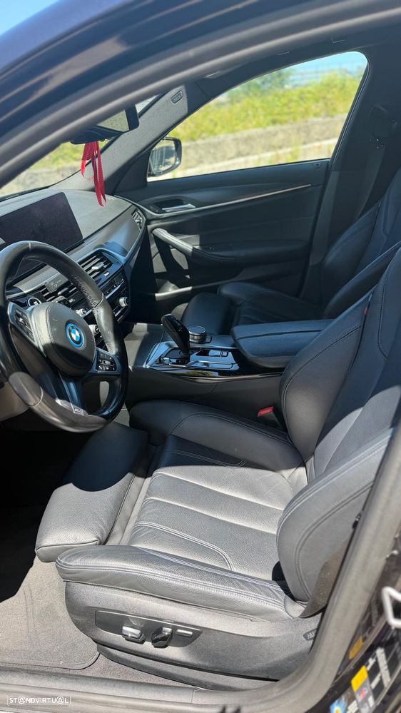 BMW 530 e Pack Desportivo M - 7