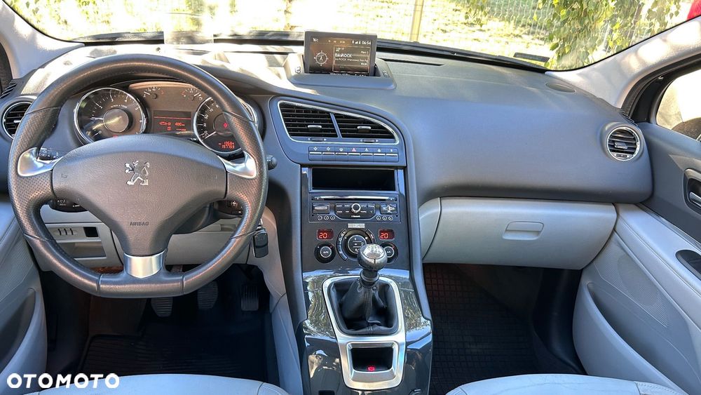 Peugeot 5008 1.6 THP Allure 7os - 15