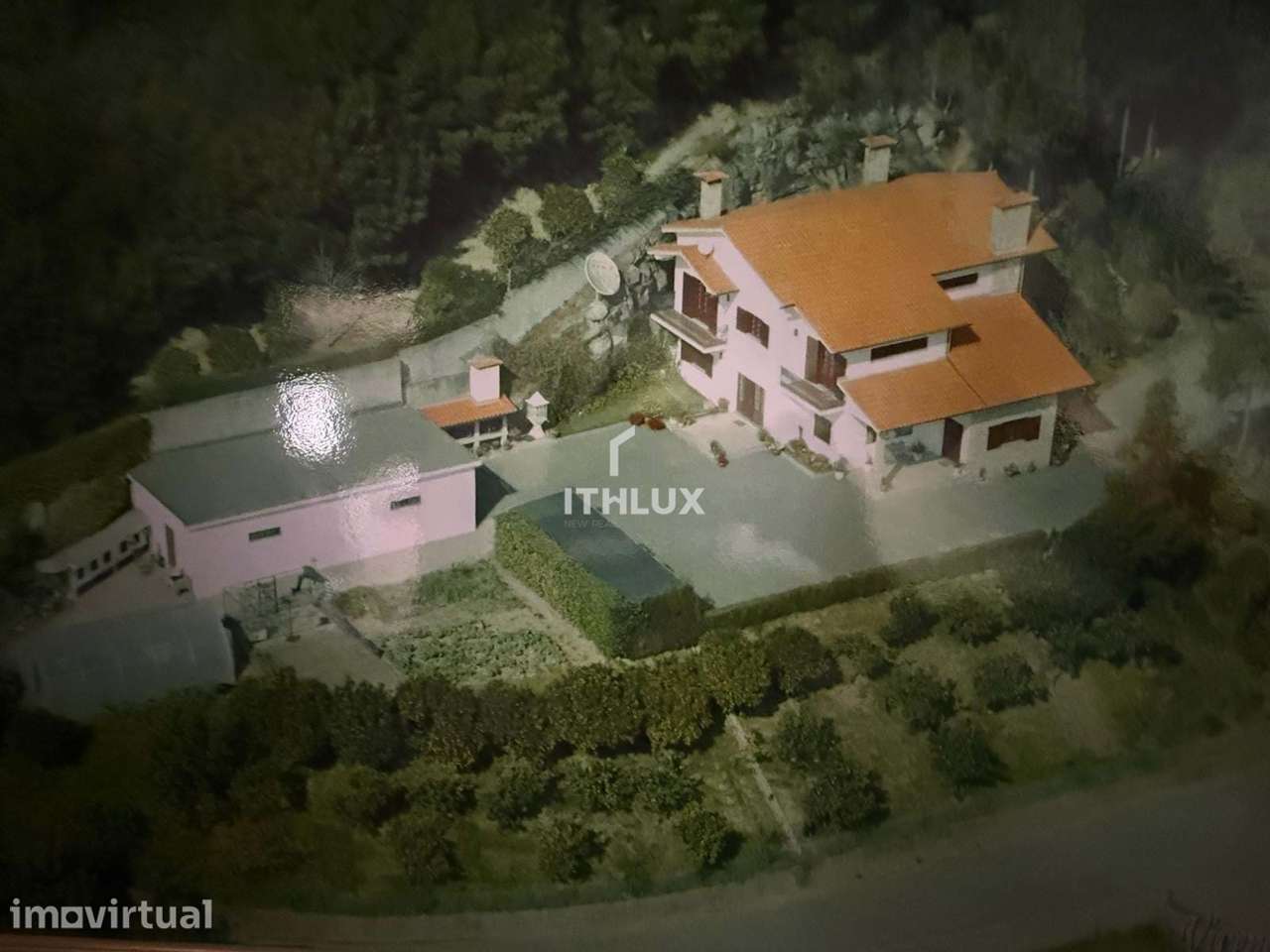 Moradia T5 com jardim espetacular em Esposende - Grande imagem: 3/24