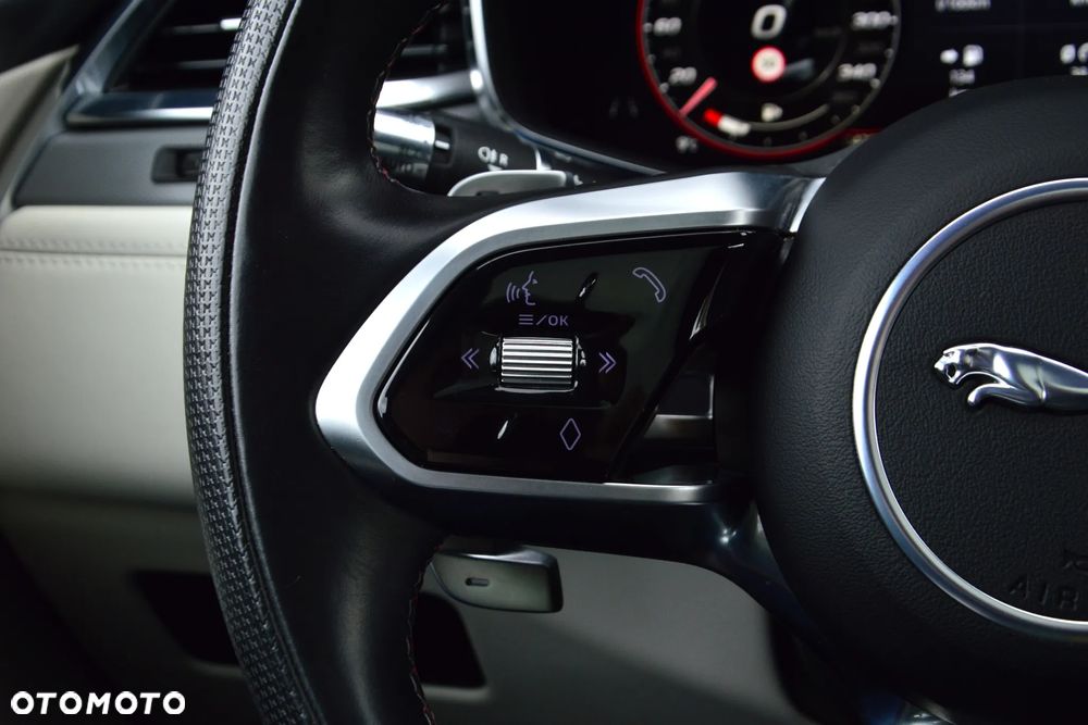 Jaguar F-Pace 5.0 V8 S/C AWD SVR - 24