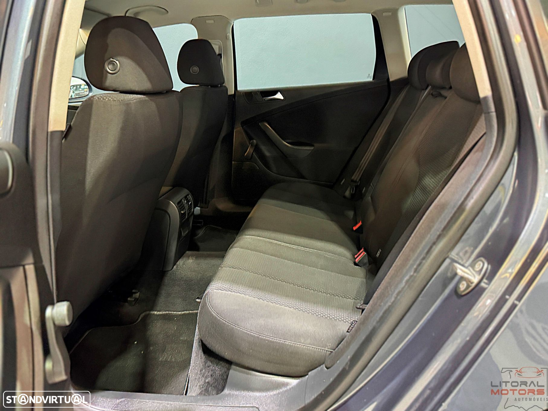 VW Passat Variant 1.6 TDI Trendline - 15