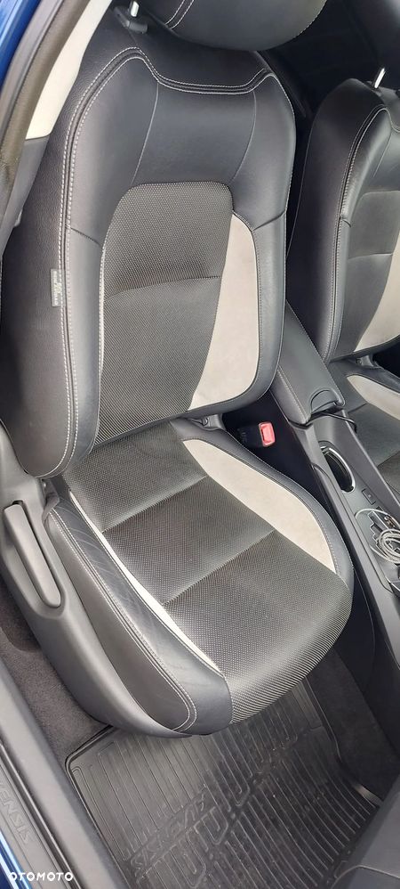 Toyota Avensis 1.8 Premium MS - 19