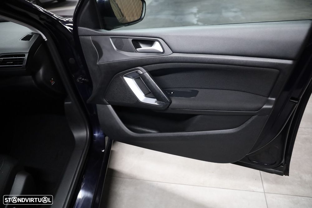 Peugeot 308 SW BlueHDi 120 Stop & Start Style - 17