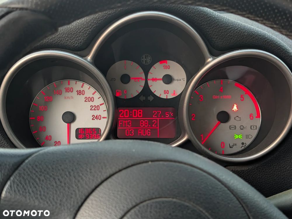 Alfa Romeo 147 1.9 JTD Distinctive - 9