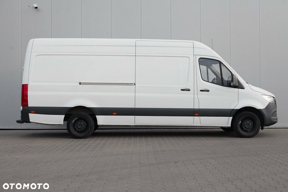 Mercedes-Benz Sprinter - 4